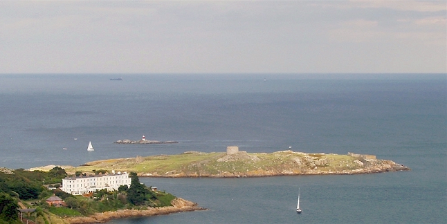 Dalkey_Island_and_Muglins.jpg